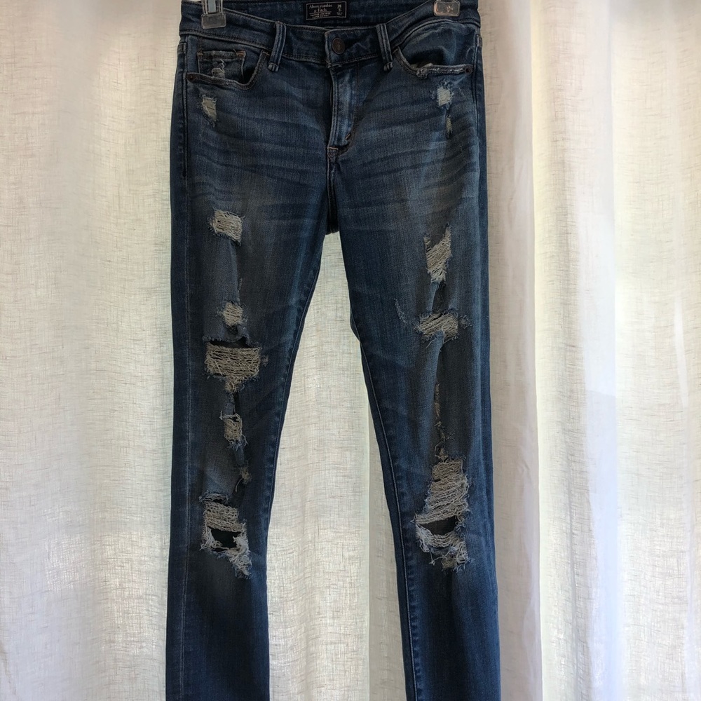 Destroyed Super Skinny Abercrombie Jean